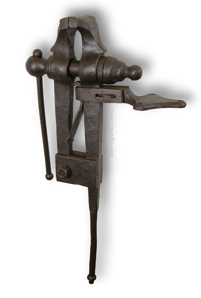 Blacksmith Leg Vise