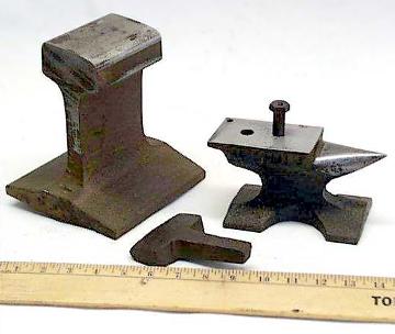 RR-rail anvils and fuller tool