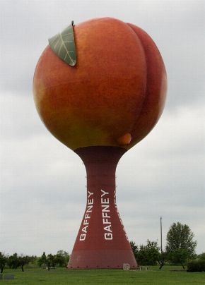 Gafney Peach Water Tower photo by Jock Dempsey