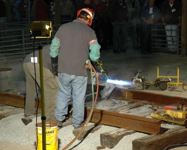 Placing the Thermite crucible