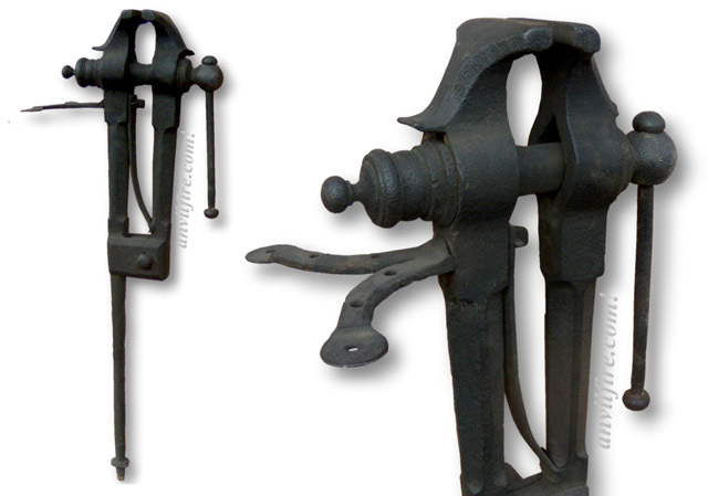 Antique Old English Vise - CLICK for Enlargement